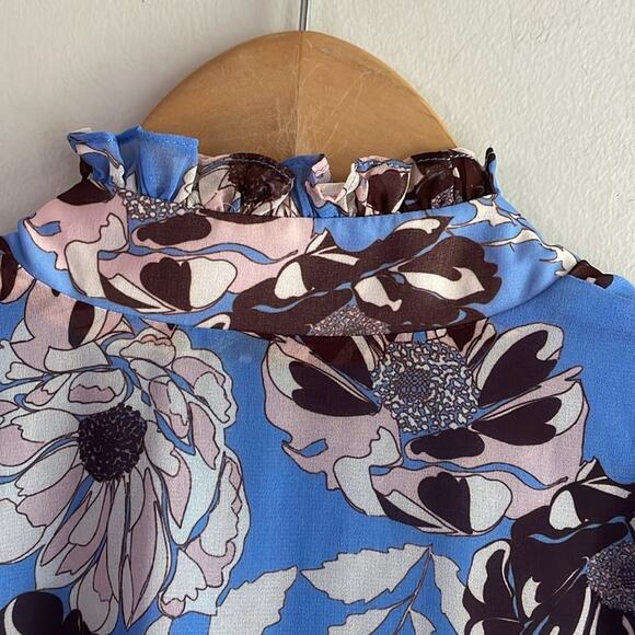 Alexis Melyssa Wrap Dress in Blue Floral - Picture 13 of 15